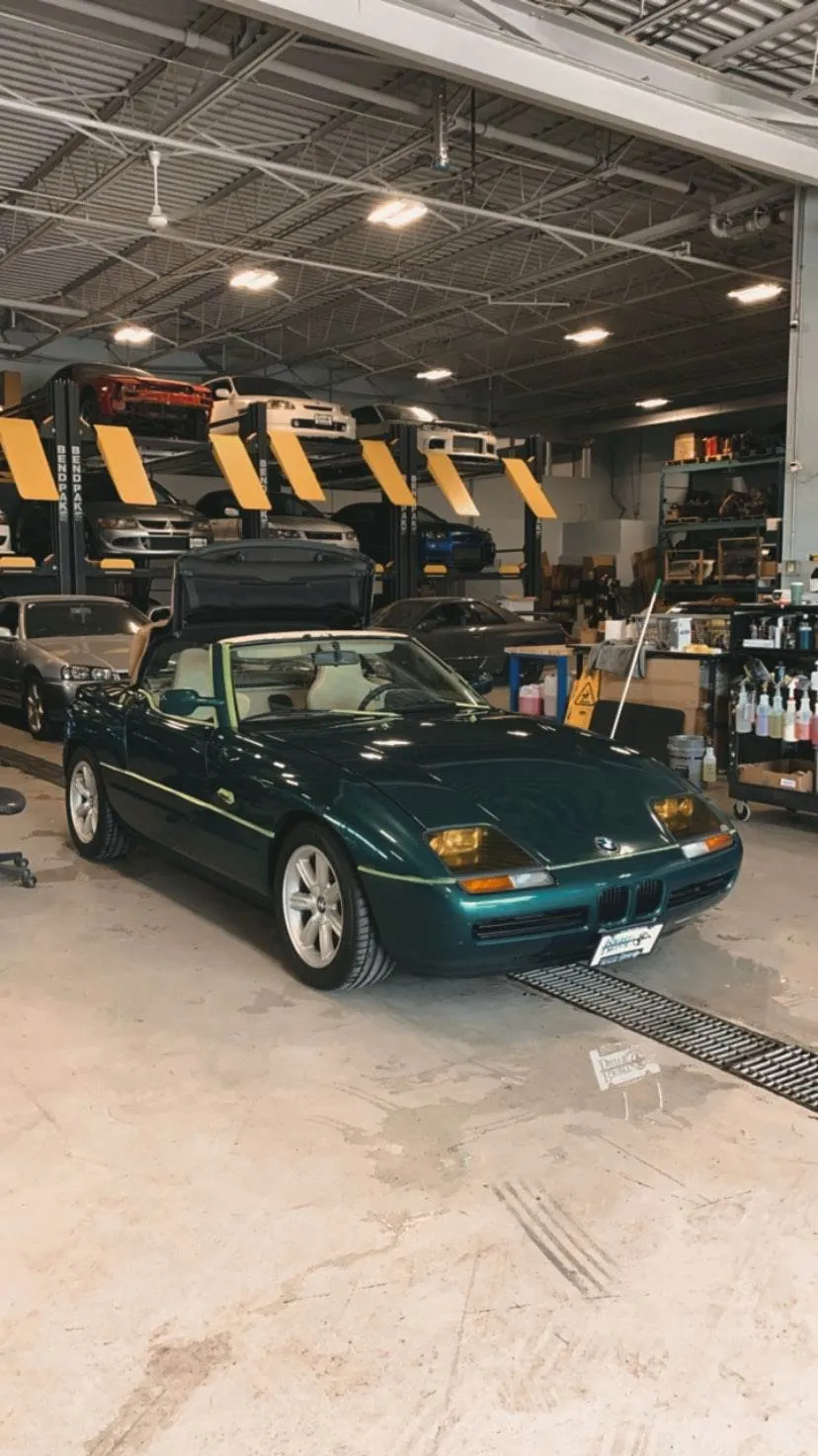 Green BMW Z1 in the shop